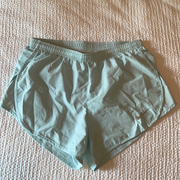 Nike running shorts - Picture 1 of 2